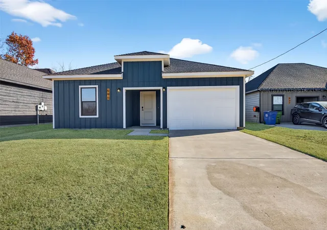 Homes for sale in Whitesboro, TX | 506 Broadway St, Whitesboro, TX 76273 | MLS# 21116342