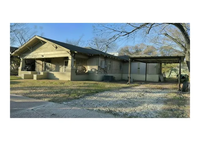 Homes for sale in Mineral Wells, TX | 512 Nw 5Th St, Mineral Wells, TX 76067 | MLS# 21129361