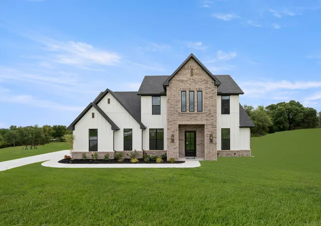 Photo 1 of Single family home for sale at 127 Oak Meadow Ln, Weatherford, TX 76085 | MLS# 21134193 | Listing updated on 2026-08-17