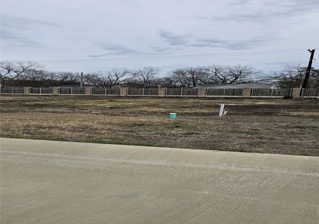 Photo 3 of Sale Pending at 101 Hesed St, Greenville, TX 75402 | MLS# 21134252 | Listing updated on 2026-08-04
