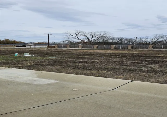Photo 4 of Sale Pending at 101 Hesed St, Greenville, TX 75402 | MLS# 21134252 | Listing updated on 2026-08-04