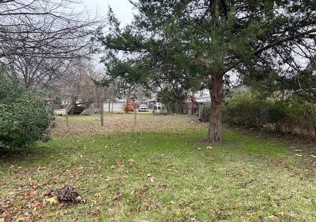 Photo 1 of Land for sale at 813 Prairie Ave, Cleburne, TX 76033 | MLS# 21133773 | Listing updated on 2026-08-27