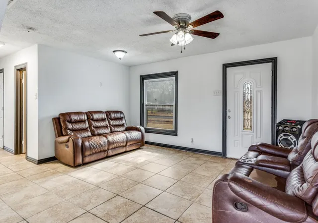 Photo 2 of Sale Pending at 817 Stella Mae Dr, Burleson, TX 76028 | MLS# 21133977 | Listing updated on 2026-07-20