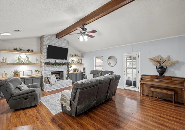 Photo 4 of Single family home for sale at 107 Woody Ray Dr, Elm Mott, TX 76640 | MLS# 21134519 | Listing updated on 2026-07-10