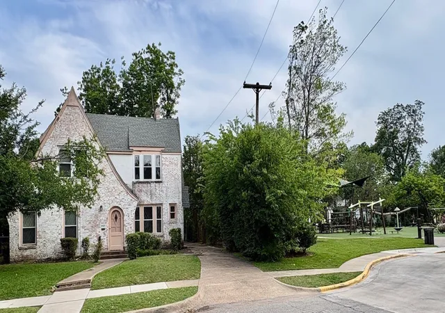 Homes for sale in University Park, TX | 3527 Westminster Ave, University Park, TX 75205 | MLS# 21135610