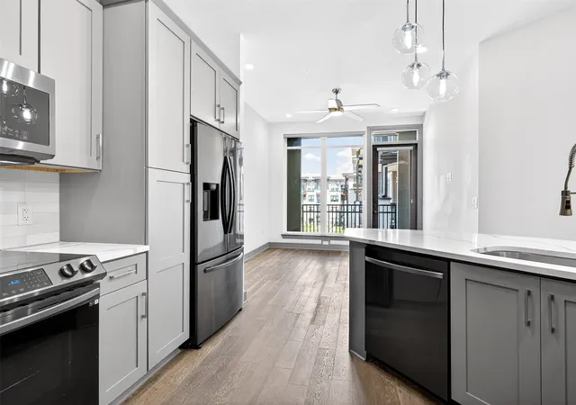 Photo 4 of Condo for sale at 2700 Old Denton Rd #3370, Carrollton, TX 75007 | MLS# 21135824 | Listing updated on 2026-09-23
