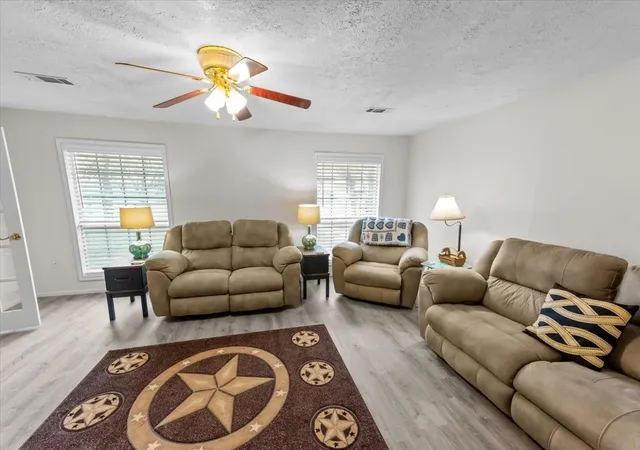 Homes for sale in Clifton, TX | 158 County Road 1733, Clifton, TX 76634 | MLS# 21133491