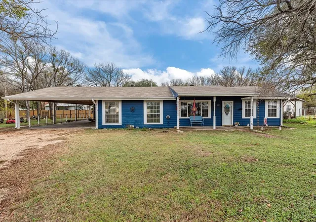 Homes for sale in Clifton, TX | 158 County Road 1733, Clifton, TX 76634 | MLS# 21133491