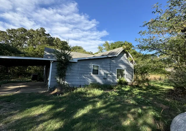 Photo 3 of Single family home for sale at 137 Cr 2362, Bagwell, TX 75412 | MLS# 21135926 | Listing updated on 2026-08-23