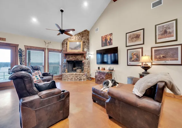 Photo 3 of House for sale at 751 Sullivan Rd, Ennis, TX 75119 | MLS# 21135184 | Listing updated on 2026-08-27