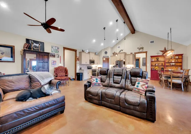 Photo 4 of House for sale at 751 Sullivan Rd, Ennis, TX 75119 | MLS# 21135184 | Listing updated on 2026-08-27