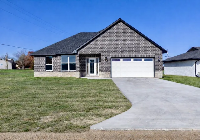 Photo 1 of Single family home for sale at 101 Baker B Ranch Rd, Trinidad, TX 75163 | MLS# 21133455 | Listing updated on 2026-09-04