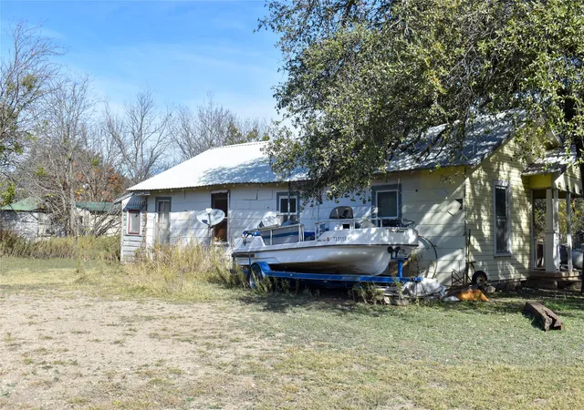 Homes for sale in Rochelle, TX | 5605 Front St, Rochelle, TX 76872 | MLS# 21136115