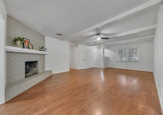 Photo 3 of Sale Pending at 204 Juniper St, Mansfield, TX 76063 | MLS# 21133088 | Listing updated on 2026-07-27
