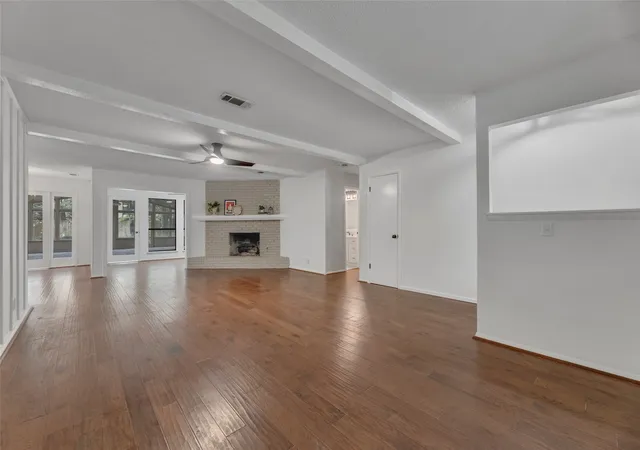 Photo 3 of Sale Pending at 204 Juniper St, Mansfield, TX 76063 | MLS# 21133088 | Listing updated on 2026-07-27