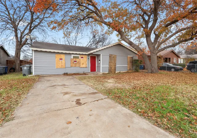 Photo 3 of Single family home for sale at 725 Emberwood Dr, Dallas, TX 75232 | MLS# 21129173 | Listing updated on 2026-10-04