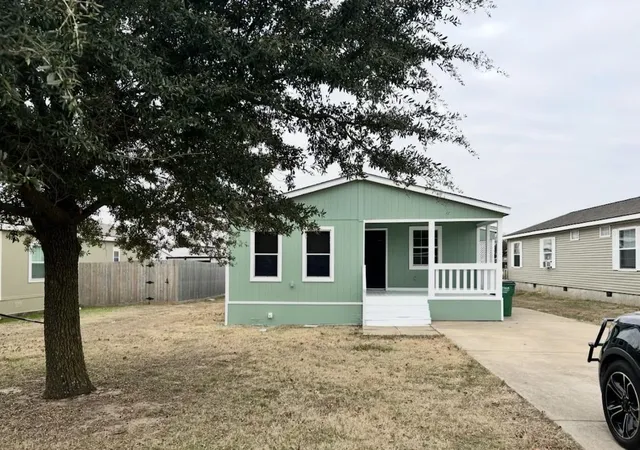 Homes for sale in Gainesville, TX | 315 Glenwood St, Gainesville, TX 76240 | MLS# 21134532