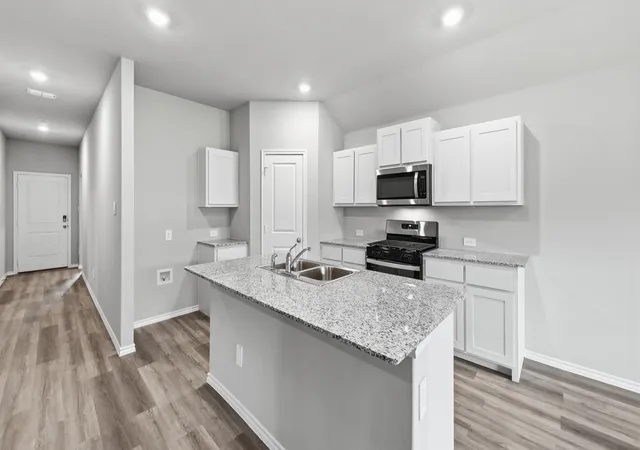 Photo 2 of Single family home for sale at 1908 Cherokee Ln, Cleburne, TX 76033 | MLS# 21135266 | Listing updated on 2026-07-21