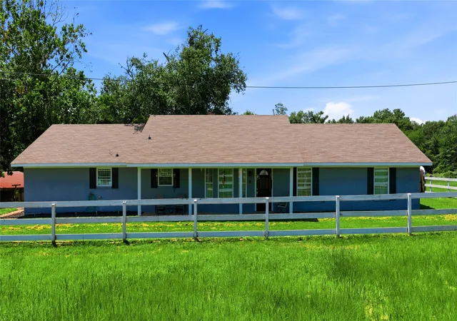 Photo 3 of Single family home for sale at 12637 State Hwy 19 N, Athens, TX 75752 | MLS# 21136586 | Listing updated on 2026-07-24