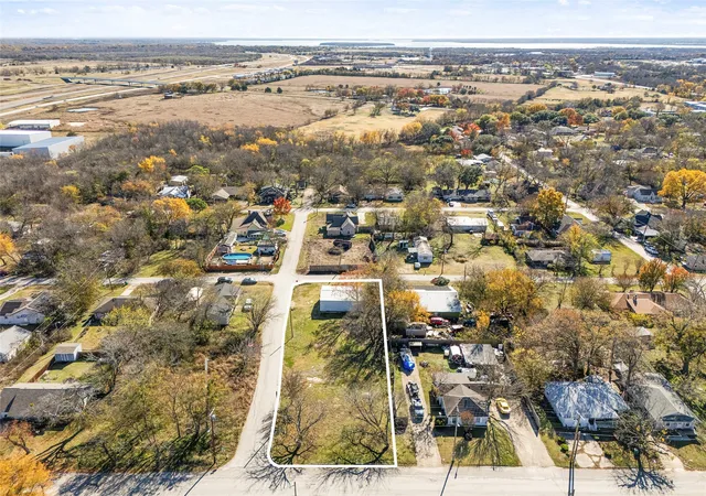 Photo 1 of Land for sale at 715 E 10th Street, Kemp, TX 75143 | MLS# 21136837 | Listing updated on 2026-09-30