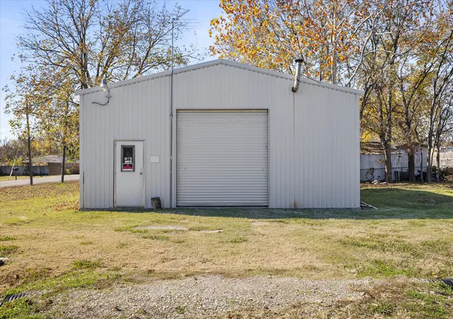 Photo 4 of Land for sale at 715 E 10Th Street, Kemp, TX 75143 | MLS# 21136837 | Listing updated on 2026-09-30