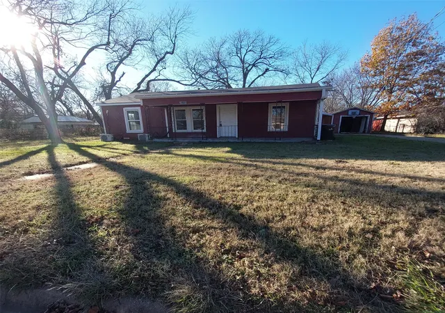 Photo 2 of Sale Pending at 2425 Juanita Dr, Denison, TX 75020 | MLS# 21135134 | Listing updated on 2026-07-15