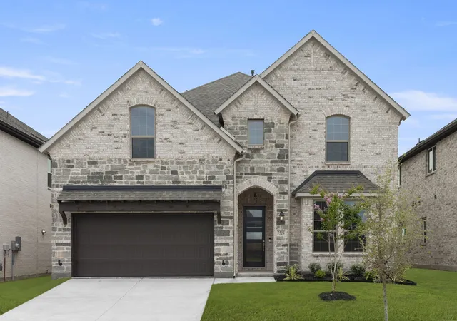 Homes for sale in Aubrey, TX | 5526 Burford Ln, Aubrey, TX 76227 | MLS# 21137070