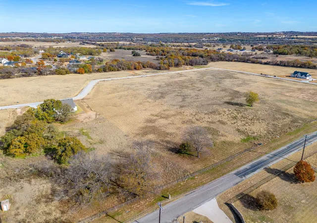 Photo 3 of Sale Pending at 227 Sweetgrass Dr, Poolville, TX 76487 | MLS# 21137092 | Listing updated on 2026-07-27