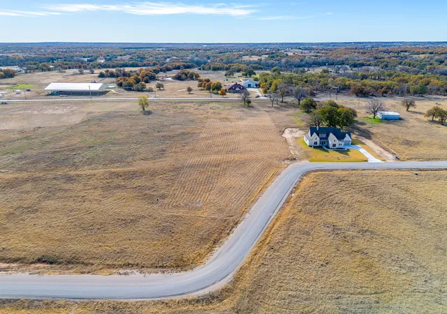 Photo 3 of Sale Pending at 227 Sweetgrass Dr, Poolville, TX 76487 | MLS# 21137092 | Listing updated on 2026-07-27