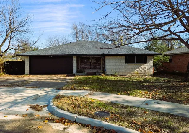 Homes for sale in Dallas, TX | 8747 Mosswood Dr, Dallas, TX 75227 | MLS# 21137208