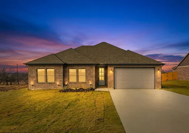 Homes for sale in Bridgeport, TX | 502 Cumberland Trl, Bridgeport, TX 76458 | MLS# 21130065