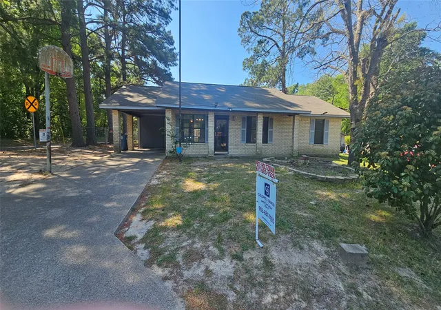 Homes for sale in Athens, TX | 538 E Massey St, Athens, TX 75751 | MLS# 21137669