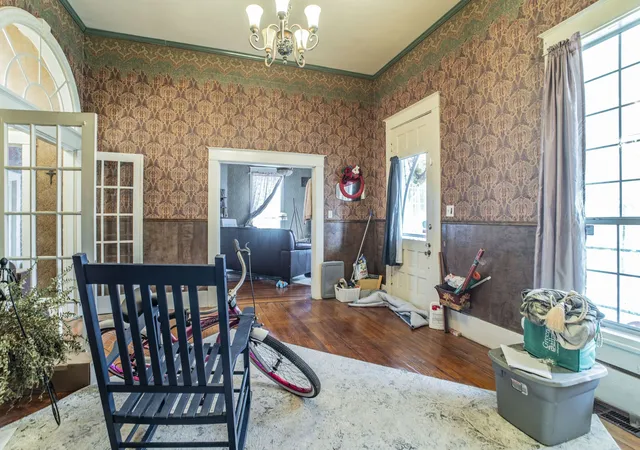 Photo 2 of Single family home for sale at 540 12th St Se, Paris, TX 75460 | MLS# 21137474 | Listing updated on 2026-07-10