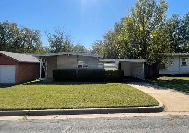 Photo 1 of Single family home for sale at 2713 Cordone St, Fort Worth, TX 76133 | MLS# 21137885 | Listing updated on 2026-08-28