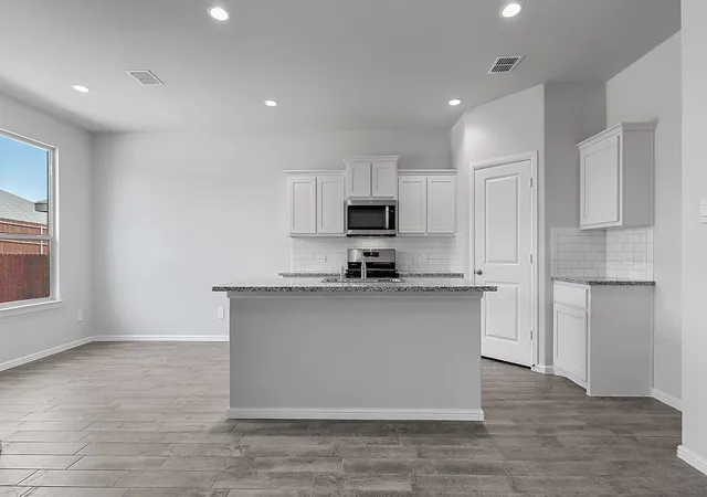 Photo 3 of Sale Pending at 432 Sunday Silence Way, Granbury, TX 76049 | MLS# 21137842 | Listing updated on 2026-07-13