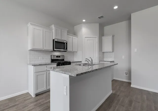 Photo 3 of Sale Pending at 432 Sunday Silence Way, Granbury, TX 76049 | MLS# 21137842 | Listing updated on 2026-07-13