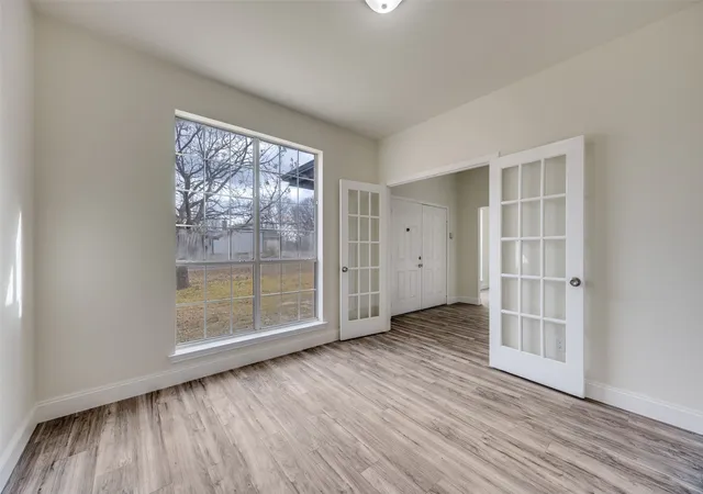 Photo 3 of Sale Pending at 471 Meadowview Cir, Van Alstyne, TX 75495 | MLS# 21138131 | Listing updated on 2026-07-10