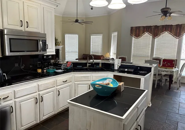 5th image of 709 Timberview Ct N, Fort Worth, TX 76112 | MLS# 21135590