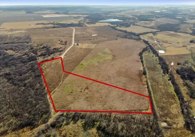 Photo 1 of Land for sale at 454 Private Road, Grandview, TX 76050 | MLS# 21136731 | Listing updated on 2026-09-19