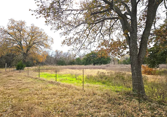 Photo 4 of Single family home for sale at 2240 County Road 2162, Barry, TX 75102 | MLS# 21138270 | Listing updated on 2026-09-04