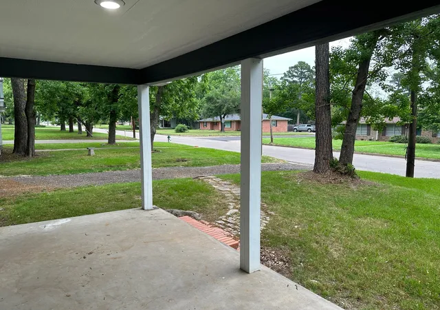 Homes for sale in Sulphur Springs, TX | 907 Davis St S, Sulphur Springs, TX 75482 | MLS# 21137912