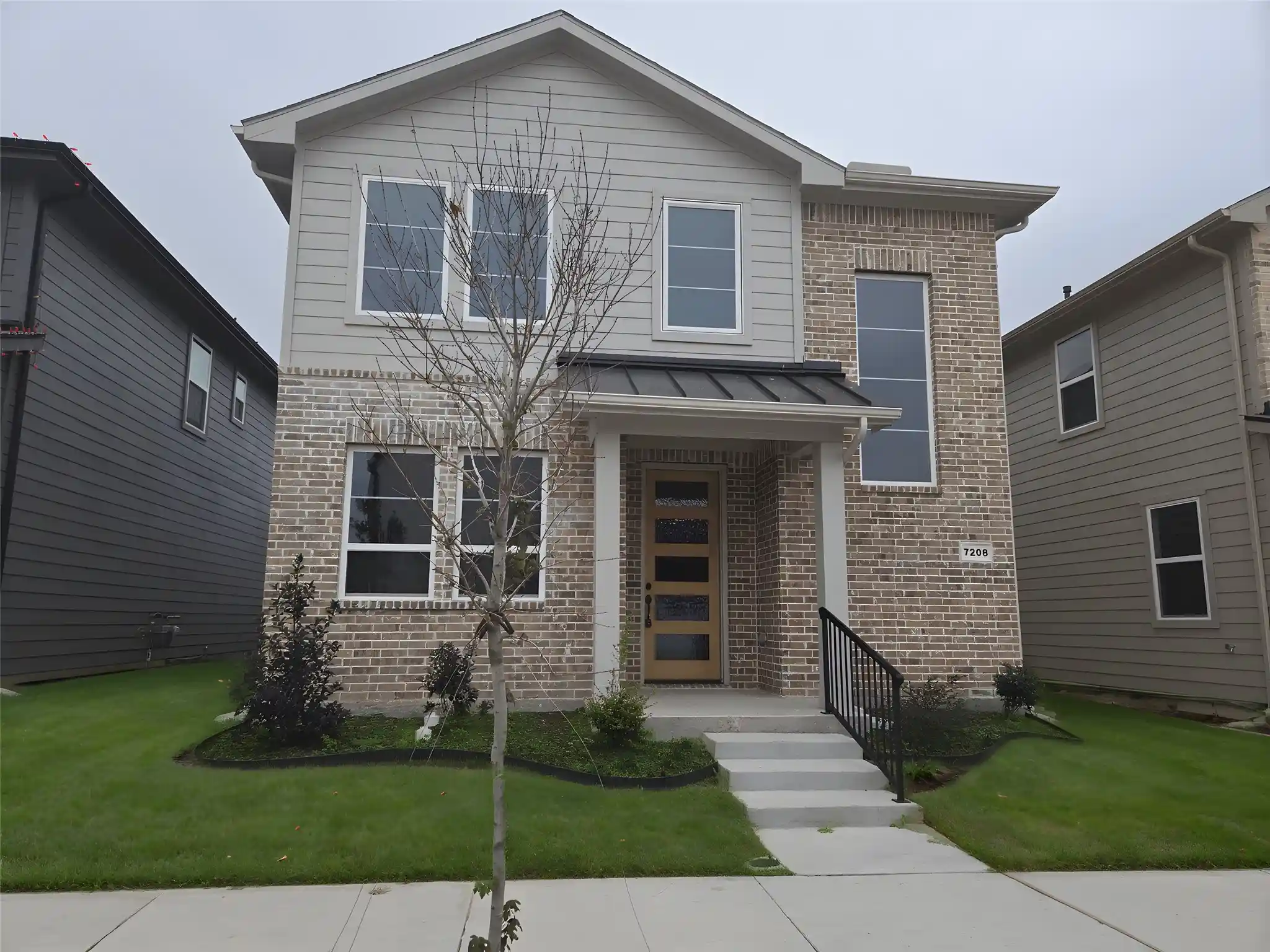 Photo 1 of Single family home for sale at 7208 Bayhill Ln, Rowlett, TX 75088 | MLS# 21138486 | Listing updated on 2026-10-25
