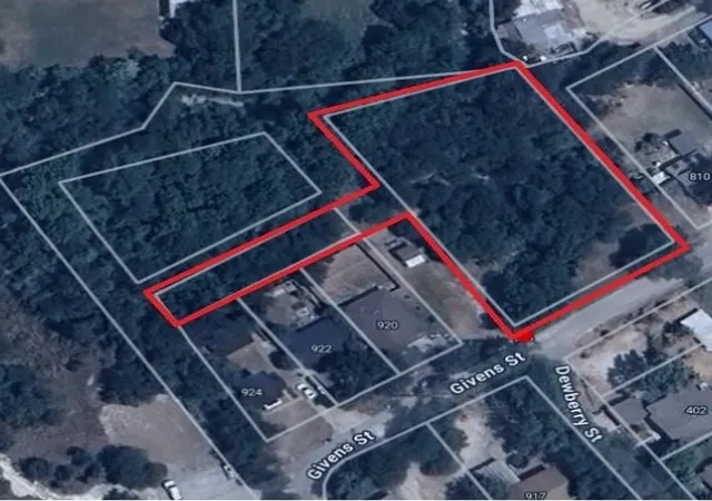 Photo 2 of Land for sale at 916 Givens St, Waxahachie, TX 75165 | MLS# 21138600 | Listing updated on 2026-09-16