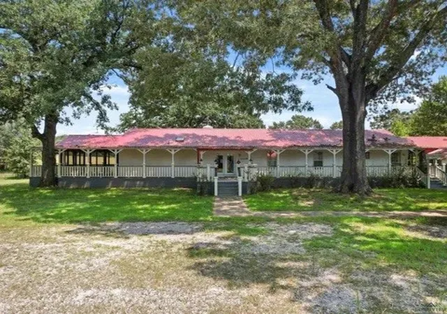 Homes for sale in Big Sandy, TX | 429 Private Rd, Big Sandy, TX 75575 | MLS# 21138747
