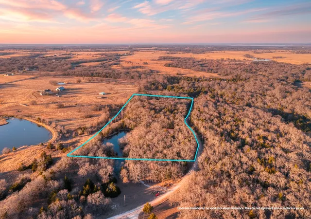 Photo 1 of Land for sale at 401 Coyote Trl, Whitesboro, TX 76273 | MLS# 21138952 | Listing updated on 2026-09-16