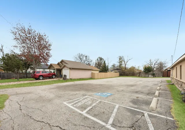 Photo 3 of Land for sale at 1734 Nomas St, Dallas, TX 75212 | MLS# 21138545 | Listing updated on 2026-10-02