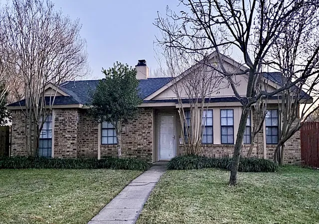 Photo 1 of Single family home for sale at 509 Chestnut Dr, Grand Prairie, TX 75052 | MLS# 21138903 | Listing updated on 2026-07-17