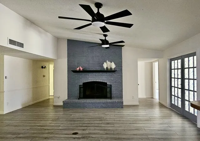 Photo 2 of Single family home for sale at 509 Chestnut Dr, Grand Prairie, TX 75052 | MLS# 21138903 | Listing updated on 2026-07-17