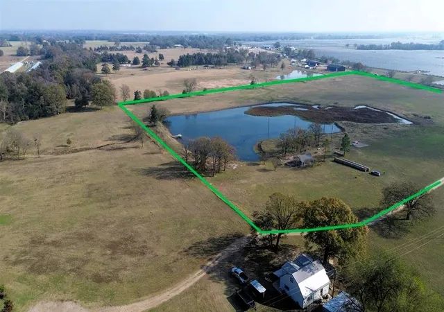 Photo 4 of Sale Pending at 8919 Cr 2310, Sulphur Springs, TX 75482 | MLS# 21137793 | Listing updated on 2026-08-21