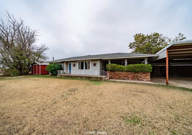 Photo 1 of Single family home for sale at 510 W Irving St, Munday, TX 76371 | MLS# 21140913 | Listing updated on 2026-09-22